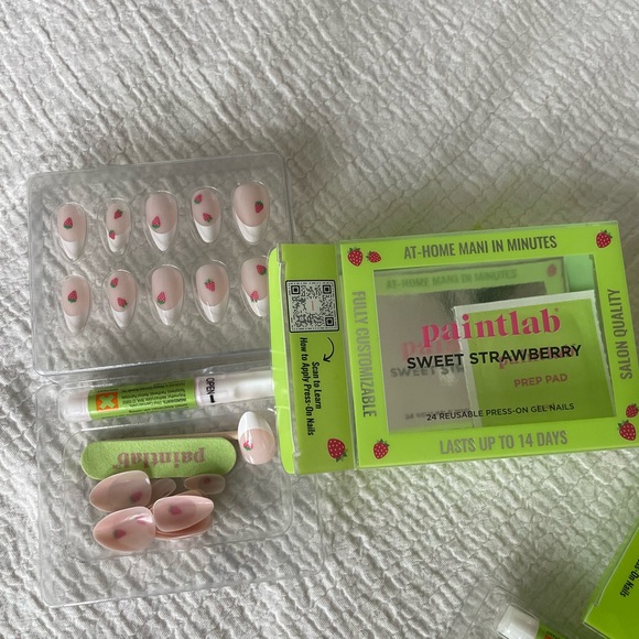 3 PaintLab Press On Sets - Picture 3 of 4